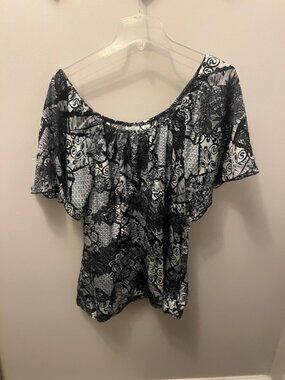 Women's CATO Blouse, Size XL, Black White geo pattern, Side Zip, Ex Cond!